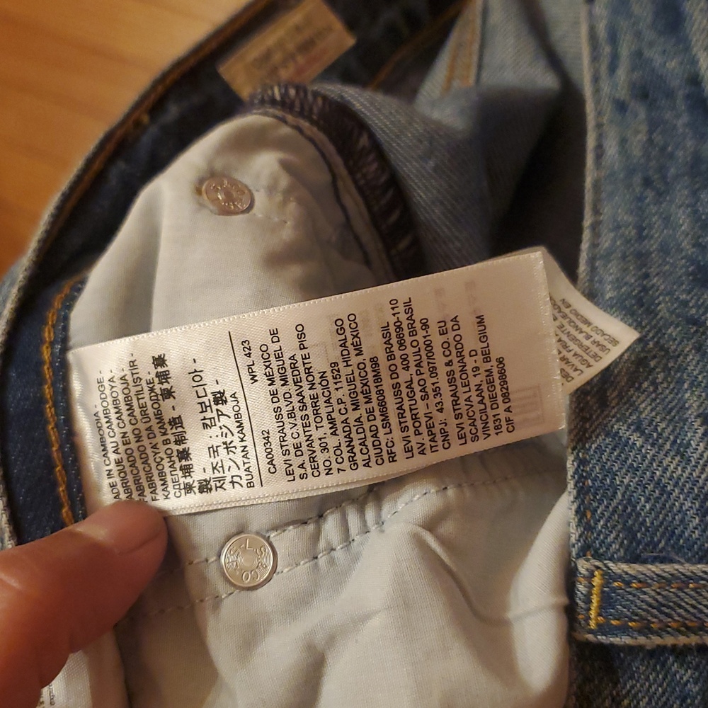 ❤️ 3 For $20 LEVI'S SIZE 28 Classic Blue Distressed Women's Jeans - Picture 14 of 14